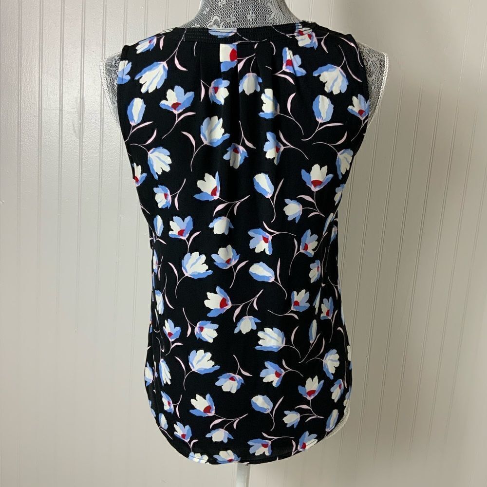 Ann Taylor sleeveless blouse - Picture 4 of 6